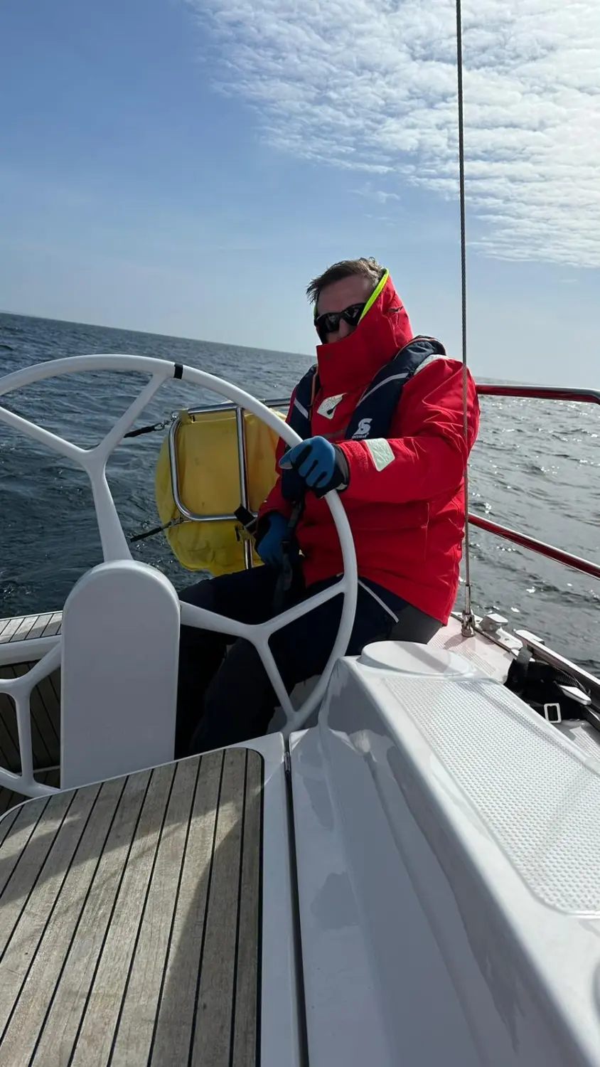 Successful Sailing - Skipper Thomas Lindloff sailing on the sea