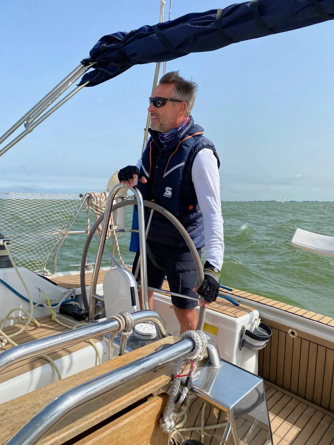 Successful Sailing - Skipper Thomas Lindloff sailing on the sea